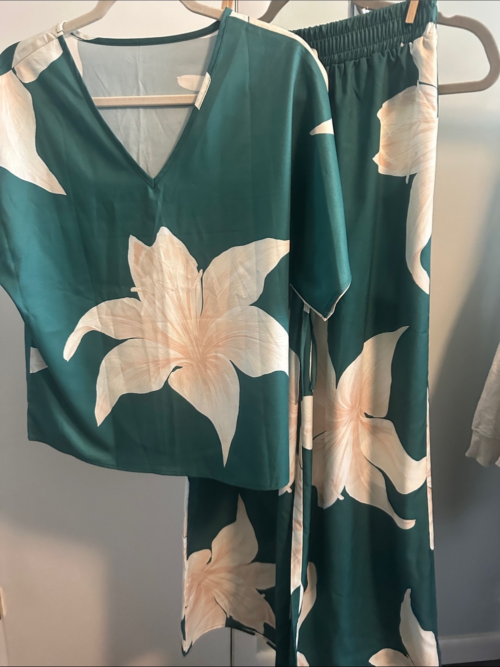 SHEIN Teal Floral Wide Leg Pants Set with Cream Blooms